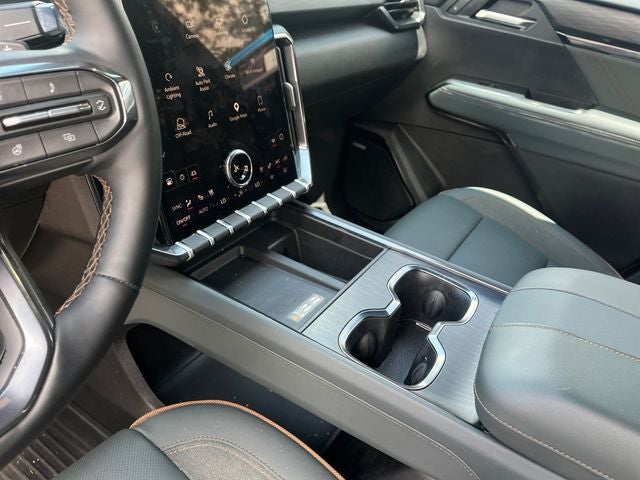 2025 GMC Acadia AT4