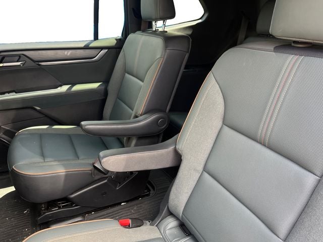 2025 GMC Acadia AT4