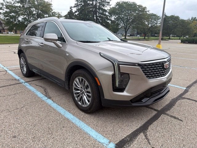 2024 Cadillac XT4 Premium Luxury