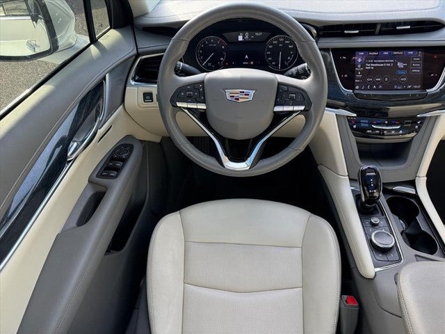 2023 Cadillac XT6 Premium Luxury