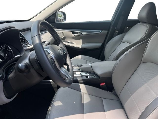 2023 INFINITI QX50 LUXE AWD