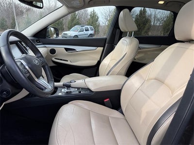2019 INFINITI QX50 ESSENTIAL AWD