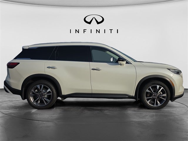 2023 INFINITI QX60 LUXE AWD