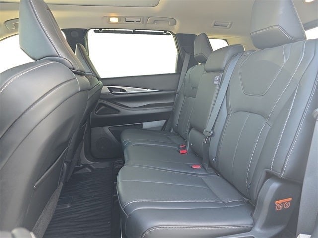 2023 INFINITI QX60 LUXE AWD