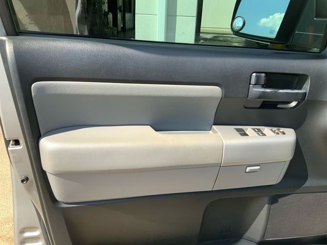 2008 Toyota Sequoia SR5 5.7L