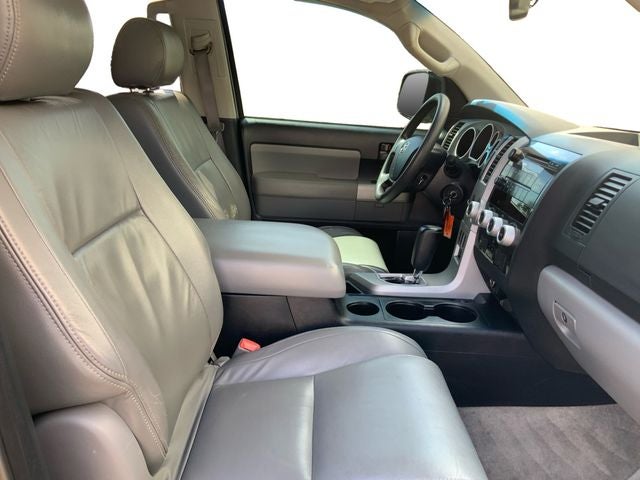 2008 Toyota Sequoia SR5 5.7L
