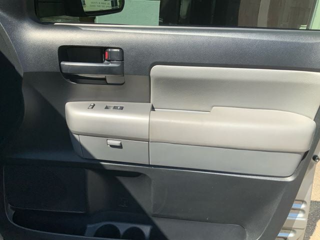 2008 Toyota Sequoia SR5 5.7L