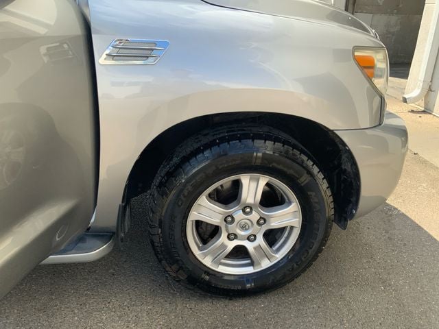 2008 Toyota Sequoia SR5 5.7L