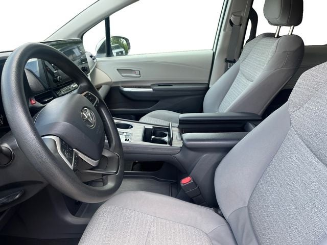 2021 Toyota Sienna LE 8 Passenger