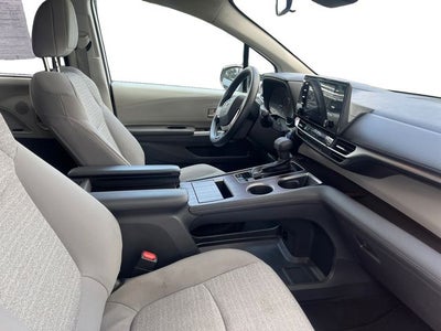 2021 Toyota Sienna LE 8 Passenger