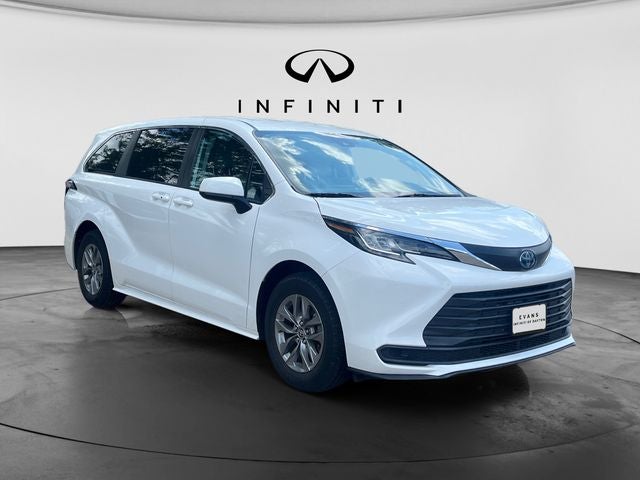 2021 Toyota Sienna LE 8 Passenger