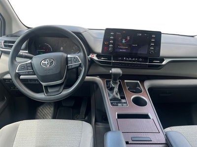 2021 Toyota Sienna LE 8 Passenger
