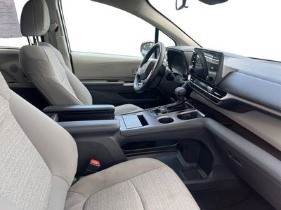 2021 Toyota Sienna LE 8 Passenger