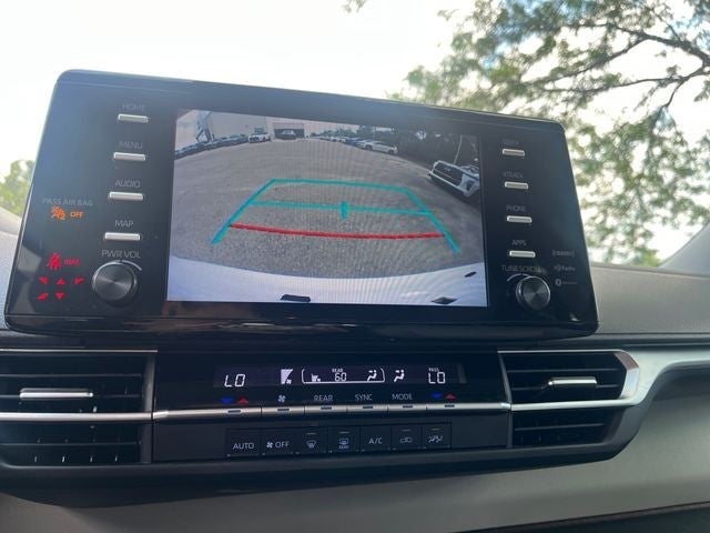 2021 Toyota Sienna LE 8 Passenger