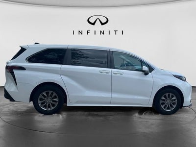 2021 Toyota Sienna LE 8 Passenger