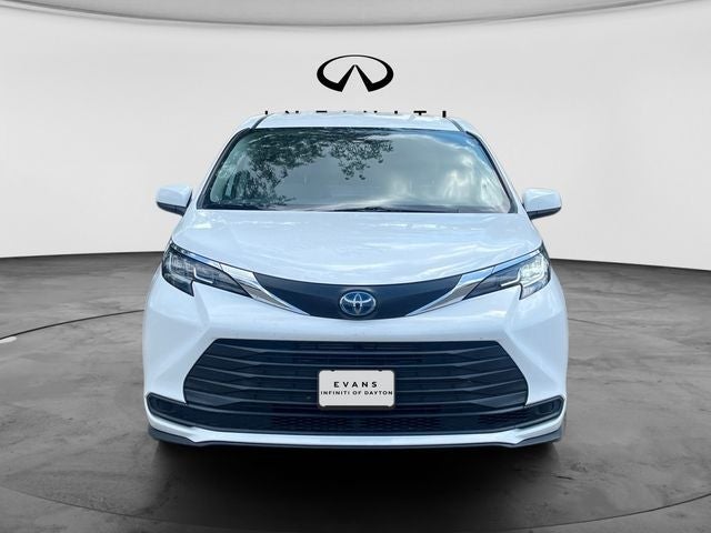 2021 Toyota Sienna LE 8 Passenger