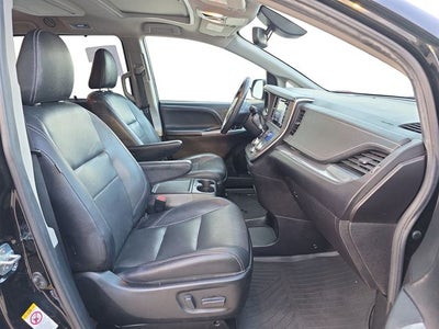 2018 Toyota Sienna SE Premium 8 Passenger