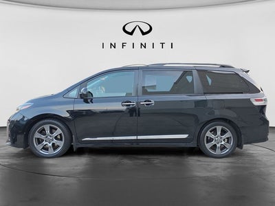 2018 Toyota Sienna SE Premium 8 Passenger