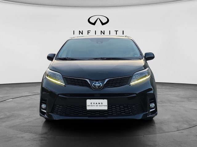 2018 Toyota Sienna SE Premium 8 Passenger