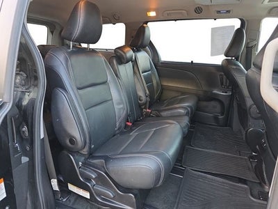 2018 Toyota Sienna SE Premium 8 Passenger