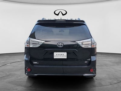 2018 Toyota Sienna SE Premium 8 Passenger