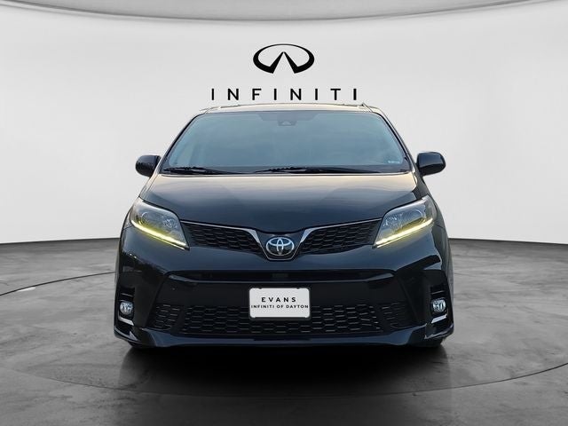 2018 Toyota Sienna SE Premium 8 Passenger