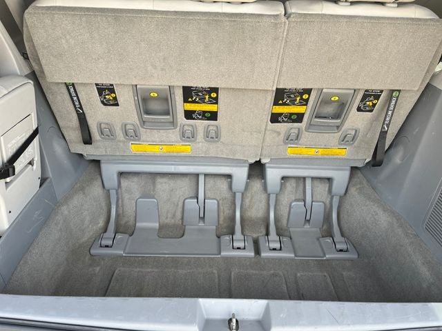 2013 Toyota Sienna XLE 8 Passenger