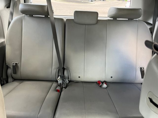 2013 Toyota Sienna XLE 8 Passenger