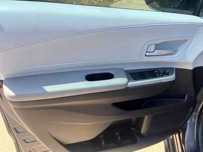 2025 Toyota Sienna XLE 8 Passenger