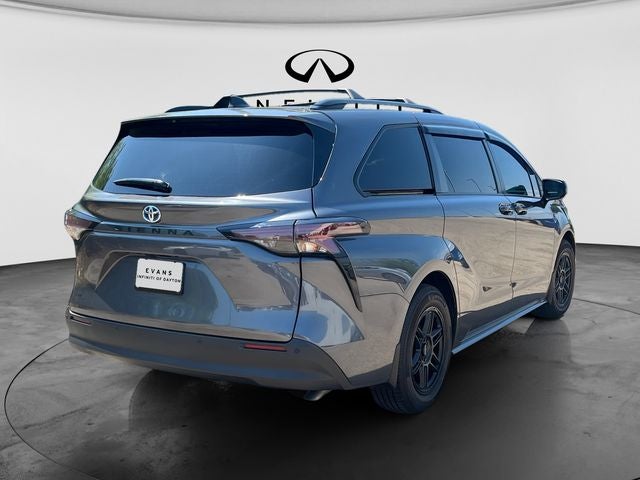 2025 Toyota Sienna XLE 8 Passenger