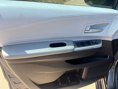 2025 Toyota Sienna XLE 8 Passenger
