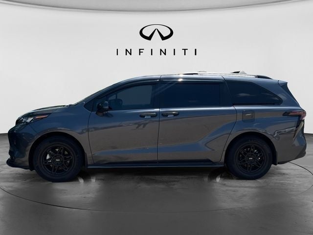 2025 Toyota Sienna XLE 8 Passenger