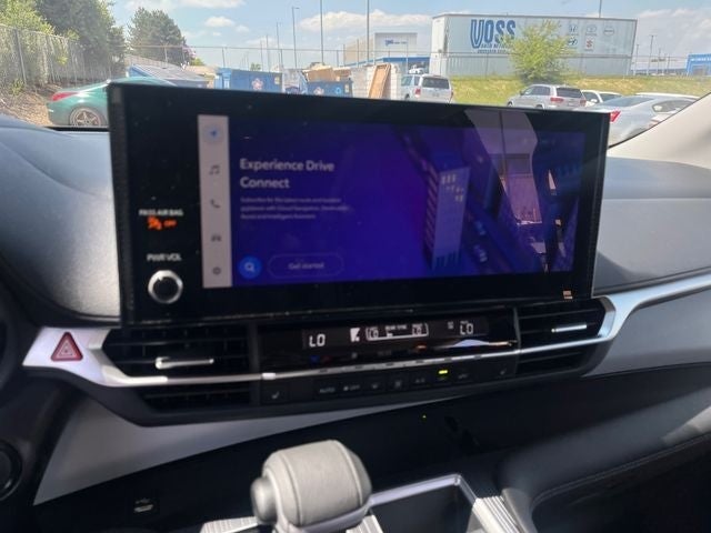 2025 Toyota Sienna XLE 8 Passenger