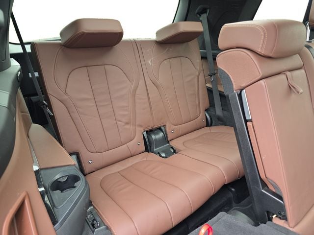 2022 BMW X7 M50i