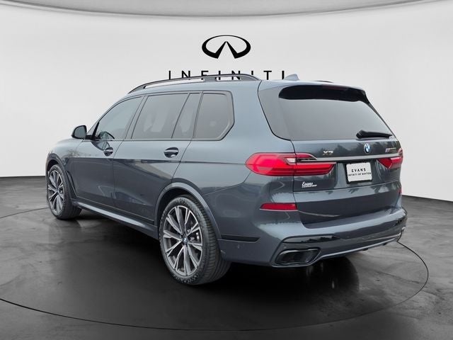 2022 BMW X7 M50i