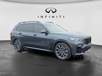 2022 BMW X7 M50i