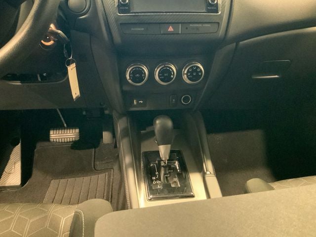 2024 Mitsubishi Outlander Sport Base