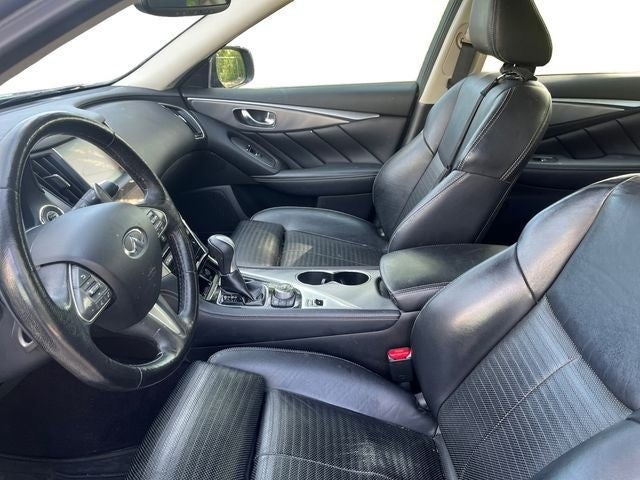 2015 INFINITI Q50 Sport