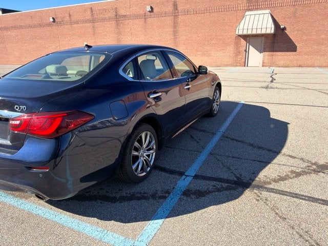 2019 INFINITI Q70 3.7 LUXE AWD