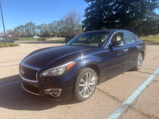 2019 INFINITI Q70 3.7 LUXE AWD