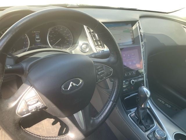 2017 INFINITI Q50 Premium AWD