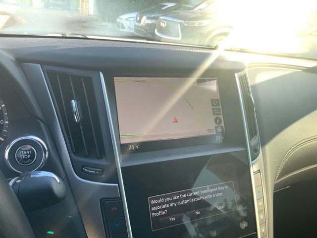 2022 INFINITI Q60 LUXE AWD