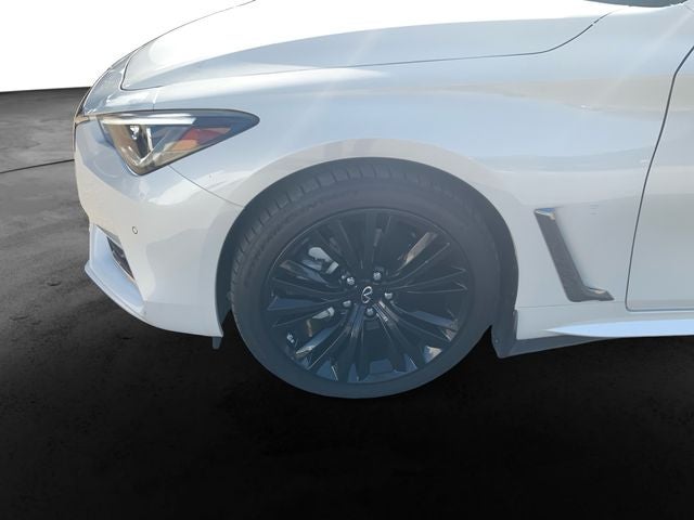 2022 INFINITI Q60 LUXE AWD