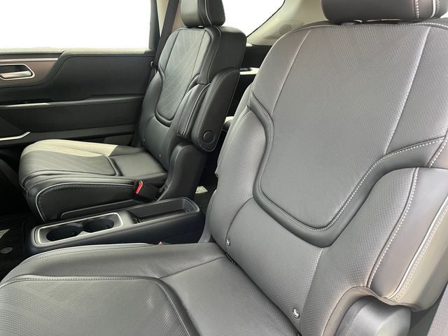 2027 INFINITI QX80 Luxe 4WD