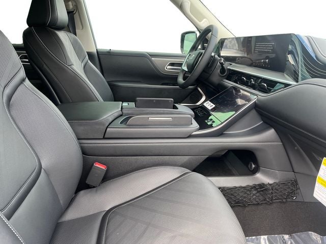 2027 INFINITI QX80 Luxe 4WD