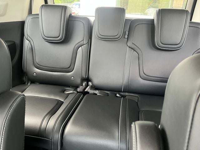 2027 INFINITI QX80 Luxe 4WD