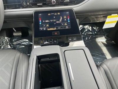 2027 INFINITI QX80 Luxe 4WD