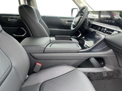 2027 INFINITI QX80 Luxe 4WD