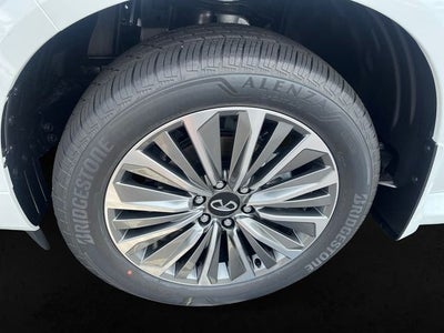2027 INFINITI QX80 Luxe 4WD
