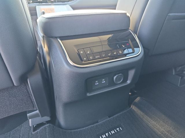 2026 INFINITI QX80 Luxe 4WD